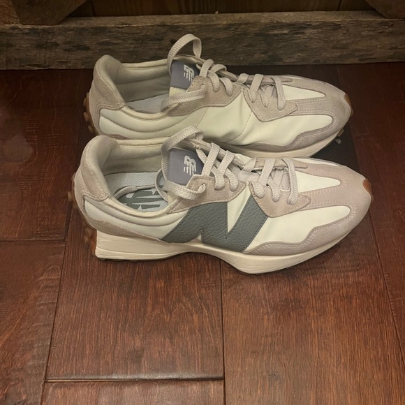 👟 New Balance 327 Moonbeam Shadow Grey 👟 - Picture 8 of 9